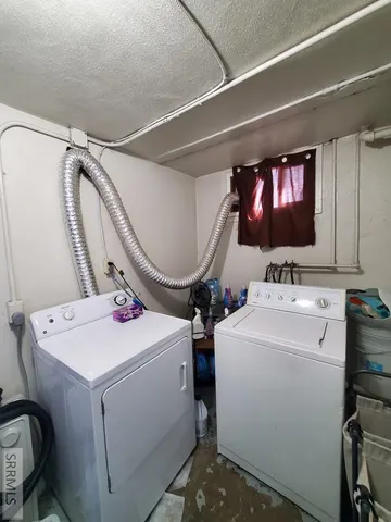 $325,000 | 242 Gladstone Street, Idaho Falls, ID 83401