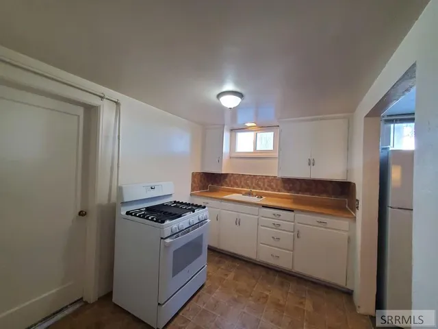 $325,000 | 242 Gladstone Street, Idaho Falls, ID 83401