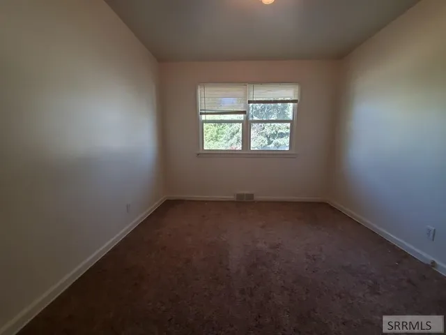 $325,000 | 242 Gladstone Street, Idaho Falls, ID 83401