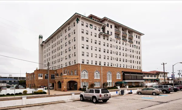 $319,900 | 719 East 11th Street, Unit 410, Ocean City, NJ 08226