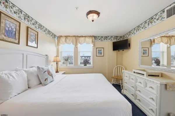 $319,900 | 719 East 11th Street, Unit 410, Ocean City, NJ 08226