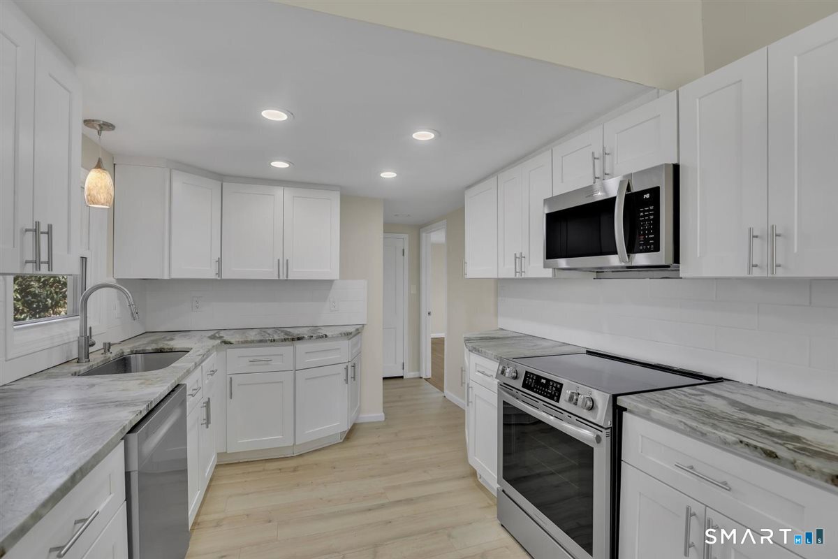 822 Slater Road New Britain, CT 06053 - Photo 13 of 33
