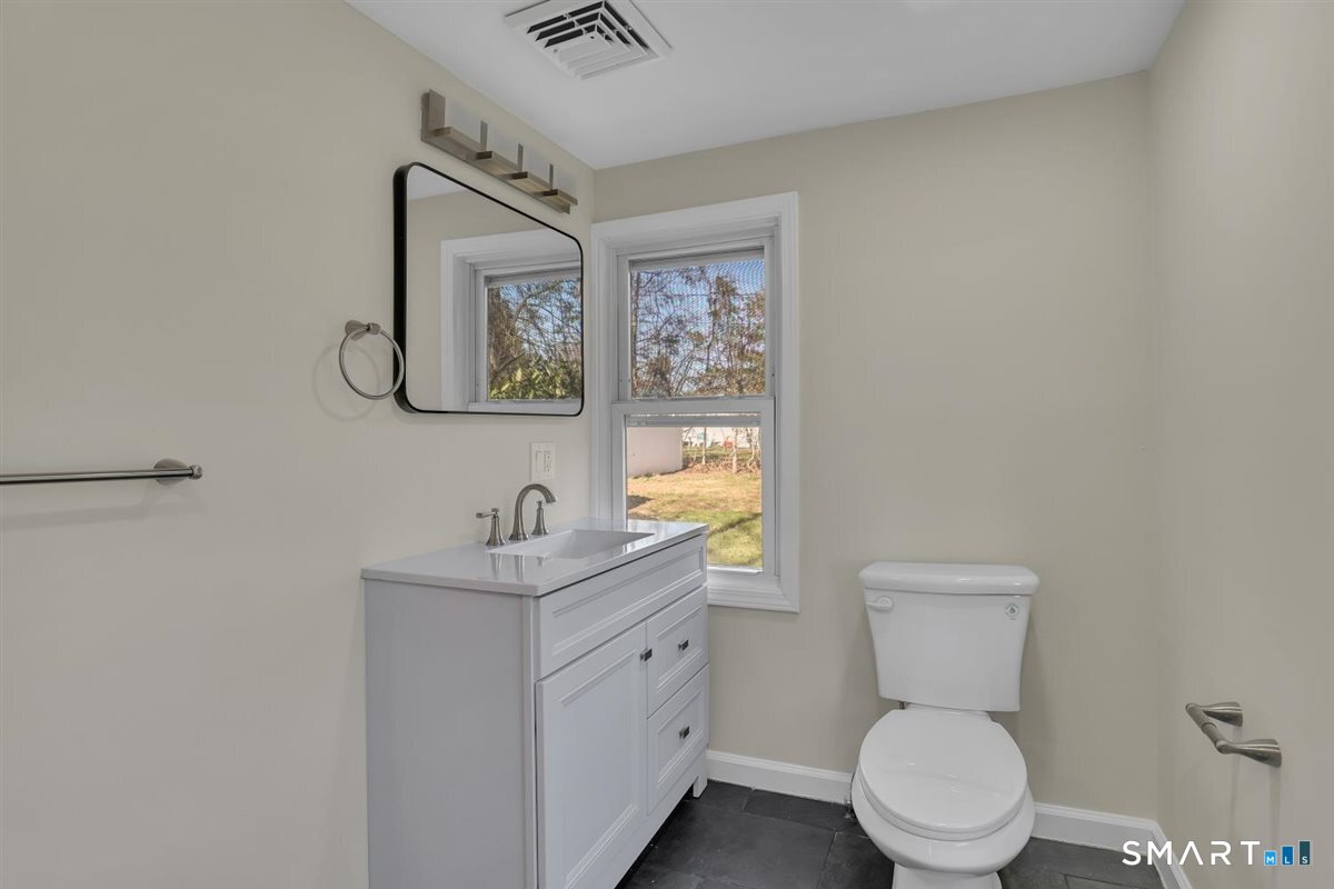 822 Slater Road New Britain, CT 06053 - Photo 18 of 33