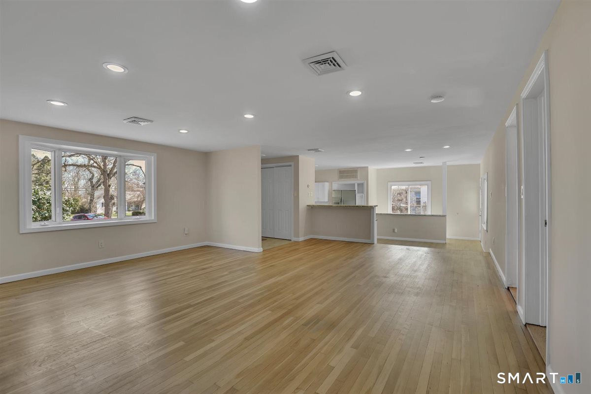 822 Slater Road New Britain, CT 06053 - Photo 8 of 33