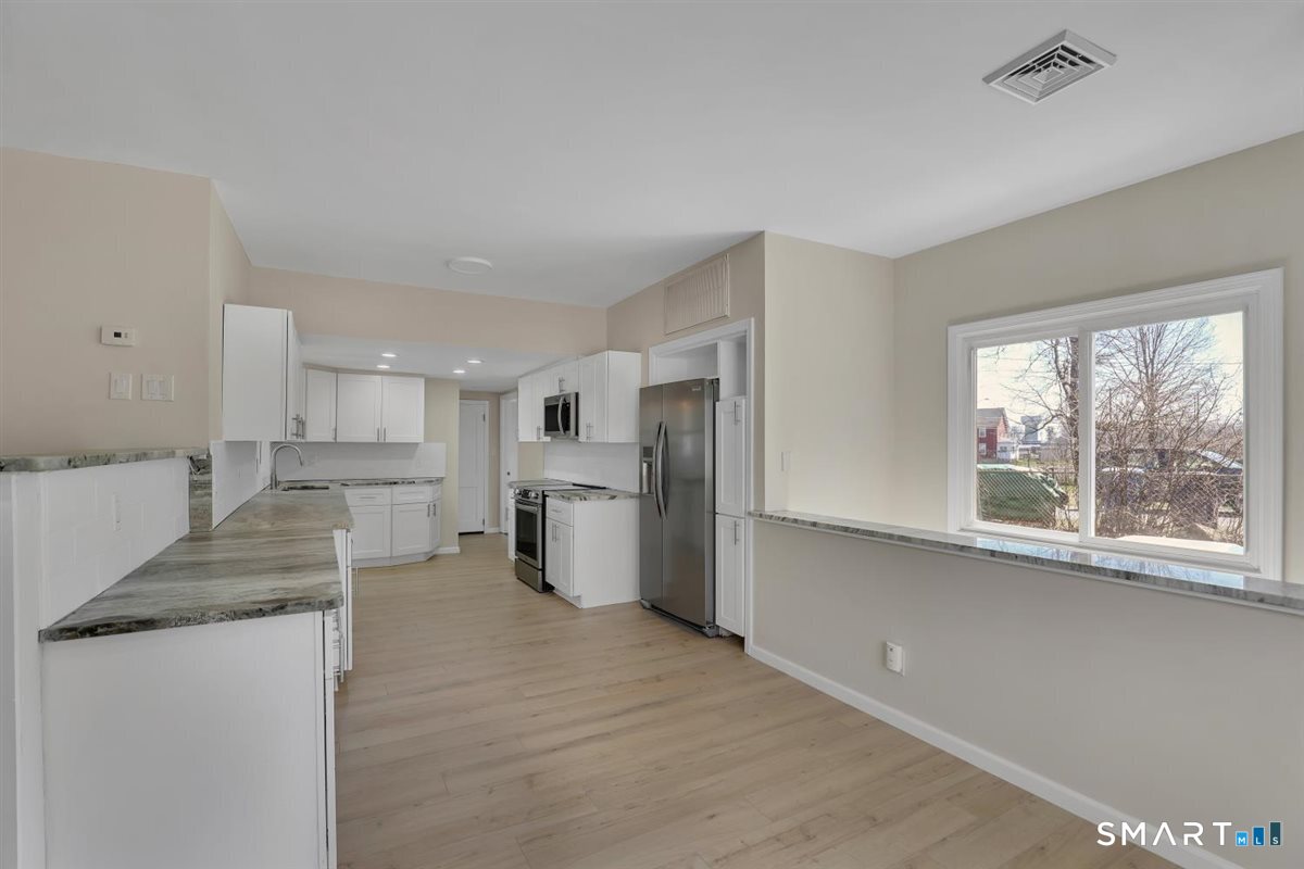 822 Slater Road New Britain, CT 06053 - Photo 9 of 33