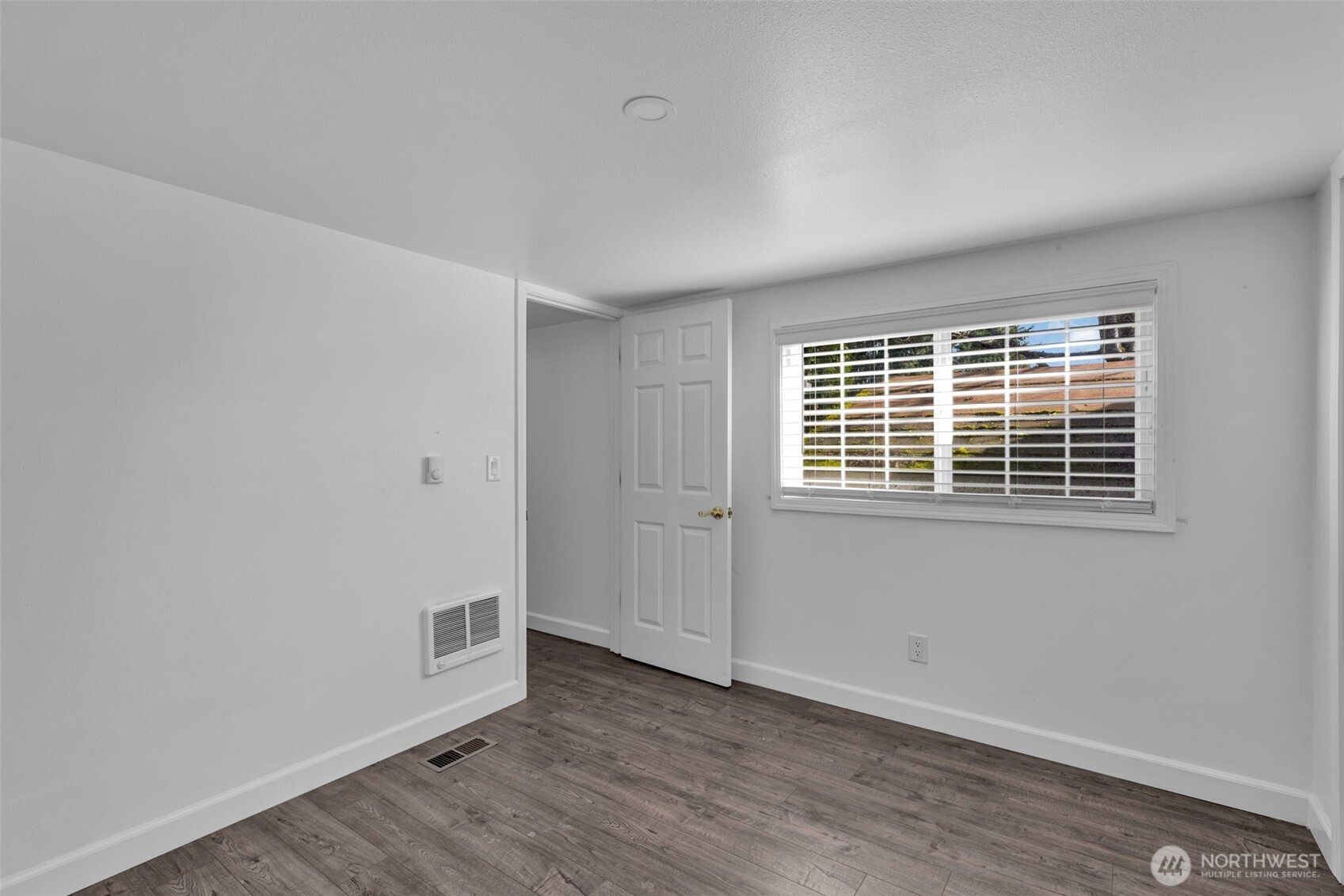 23708 Locust Way, Unit 23 Bothell, WA 98021 - Photo 12 of 19