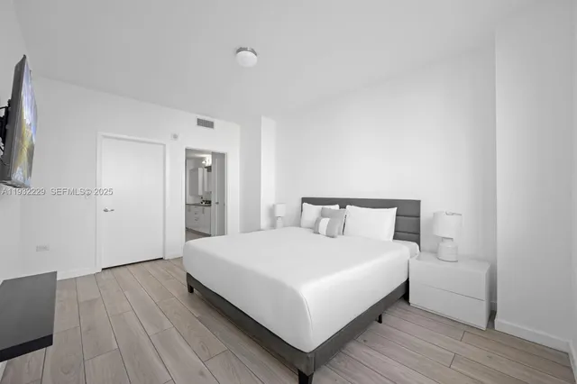 $757,000 | 999 Southwest 1st Avenue, Unit 1514, Miami, FL 33130