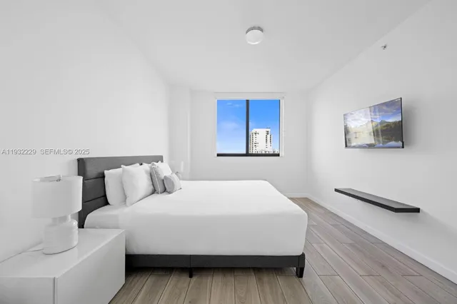 $757,000 | 999 Southwest 1st Avenue, Unit 1514, Miami, FL 33130