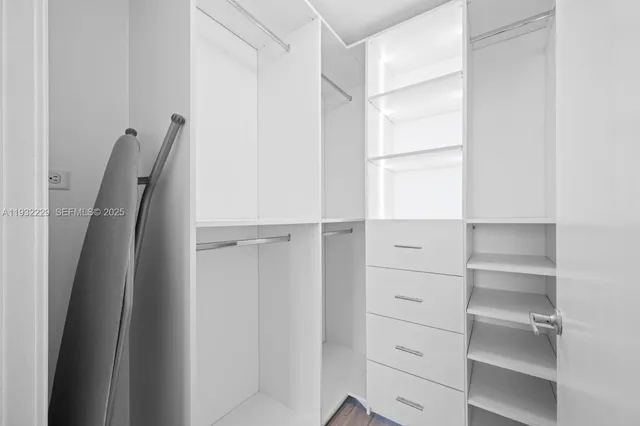 $757,000 | 999 Southwest 1st Avenue, Unit 1514, Miami, FL 33130