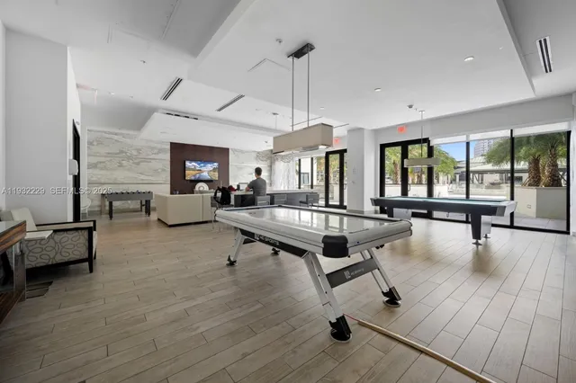 $757,000 | 999 Southwest 1st Avenue, Unit 1514, Miami, FL 33130