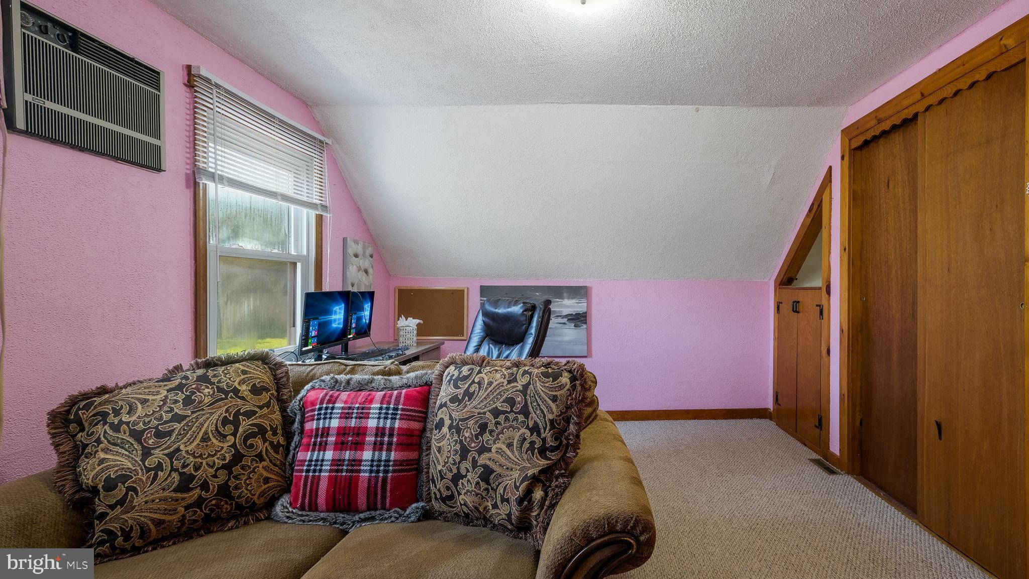 2340 Triebel Road Abington, PA 19001 - Photo 11 of 27 Gallery Image 11