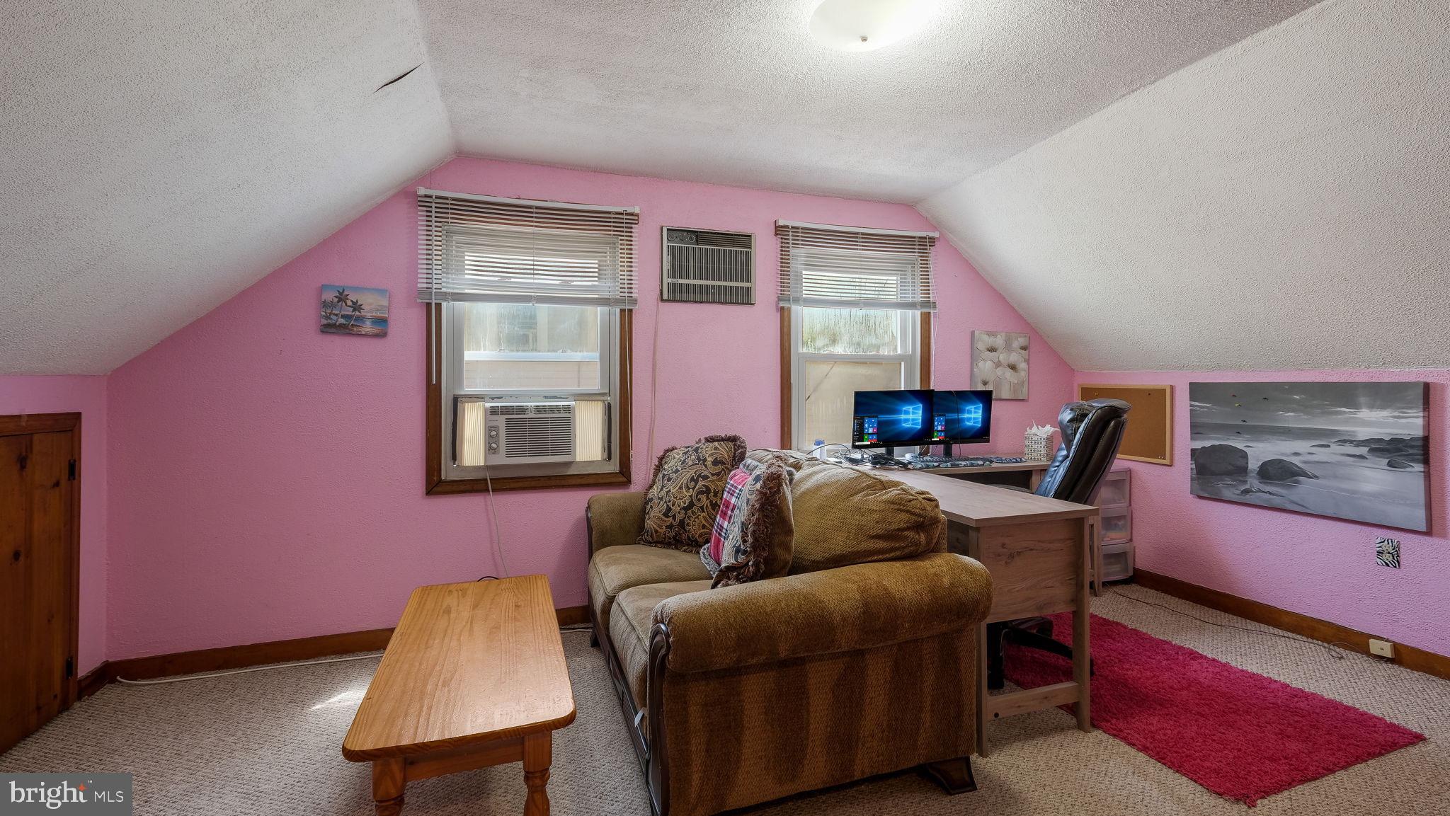 2340 Triebel Road Abington, PA 19001 - Photo 13 of 27 Gallery Image 13