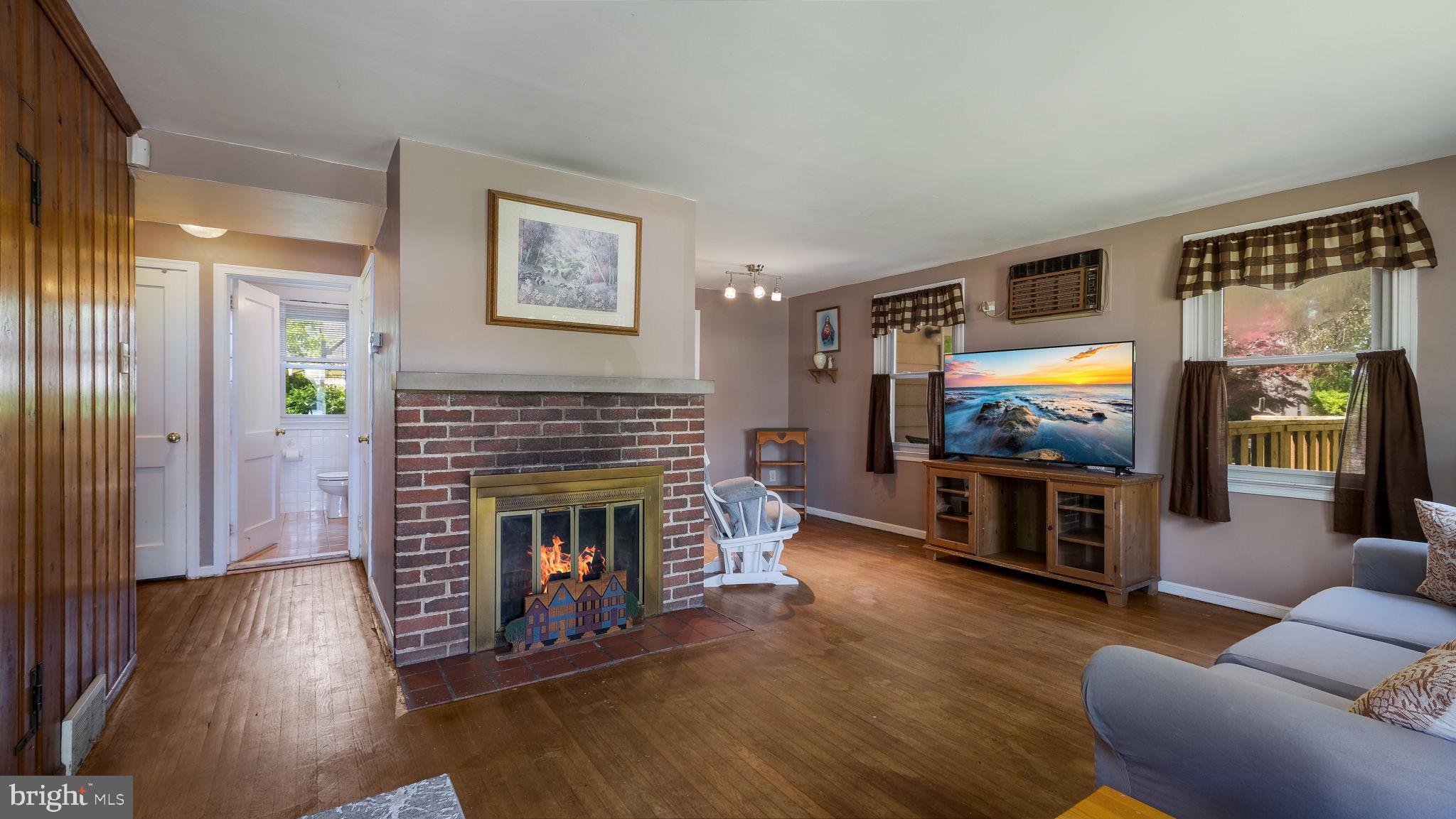 2340 Triebel Road Abington, PA 19001 - Photo 6 of 27 Gallery Image 6