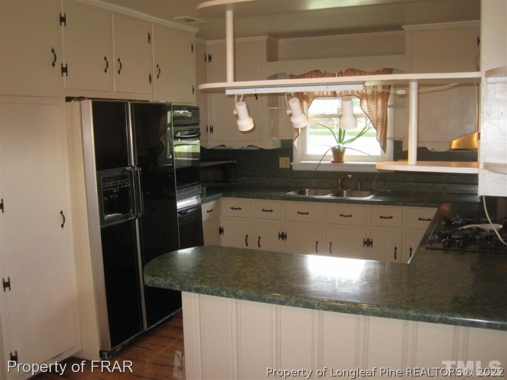 1125 Friendly Road Dunn, NC 28334 - Photo 3 of 22 Gallery Image 3