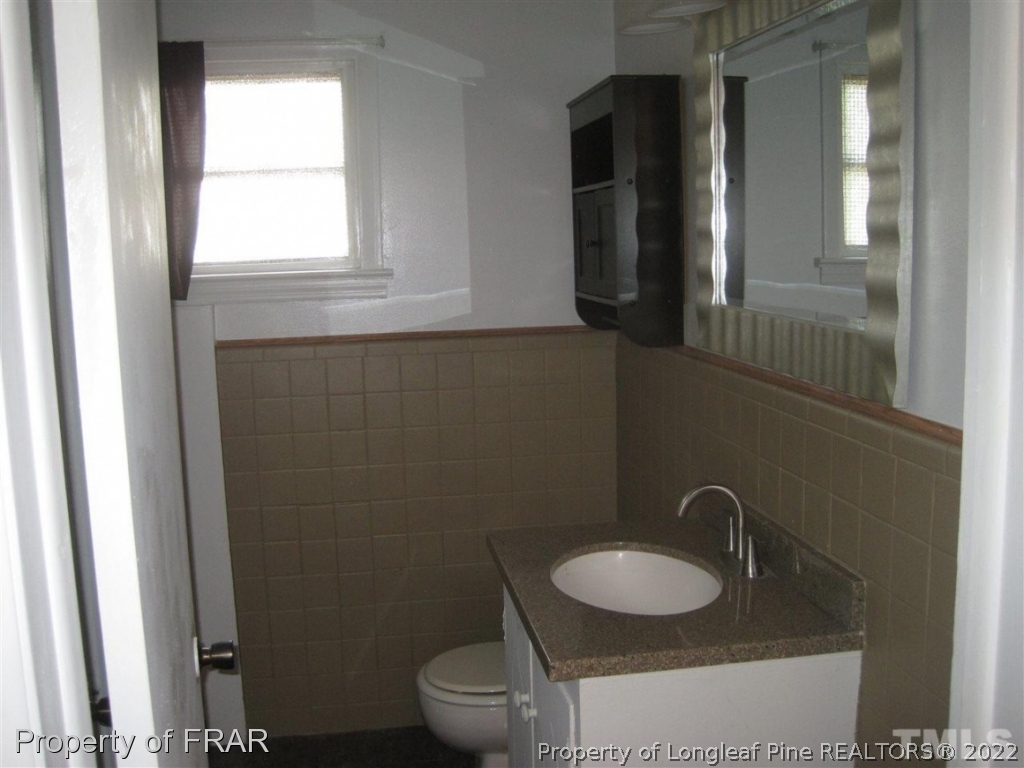 1125 Friendly Road Dunn, NC 28334 - Photo 10 of 22 Gallery Image 10