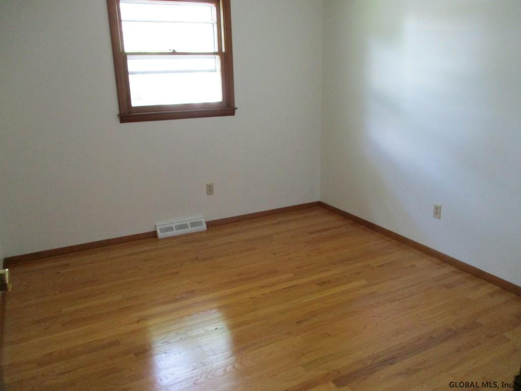 2023 Balltown Road Niskayuna, NY 12309 - Photo 20 of 45 Photo 19