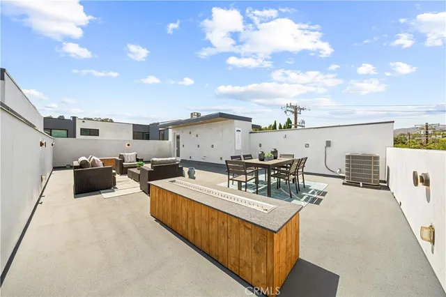 $1,200,000 | 6849 North Figueroa Street, Los Angeles, CA 90042