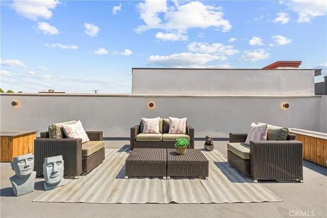 $1,200,000 | 6849 North Figueroa Street, Los Angeles, CA 90042