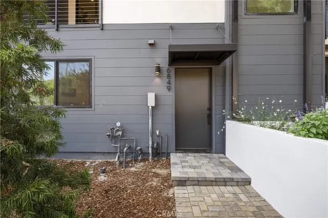 $1,200,000 | 6849 North Figueroa Street, Los Angeles, CA 90042