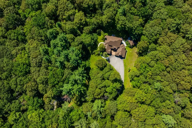 $1,525,000 | 932 McNamara Road, Dorset, VT 05251