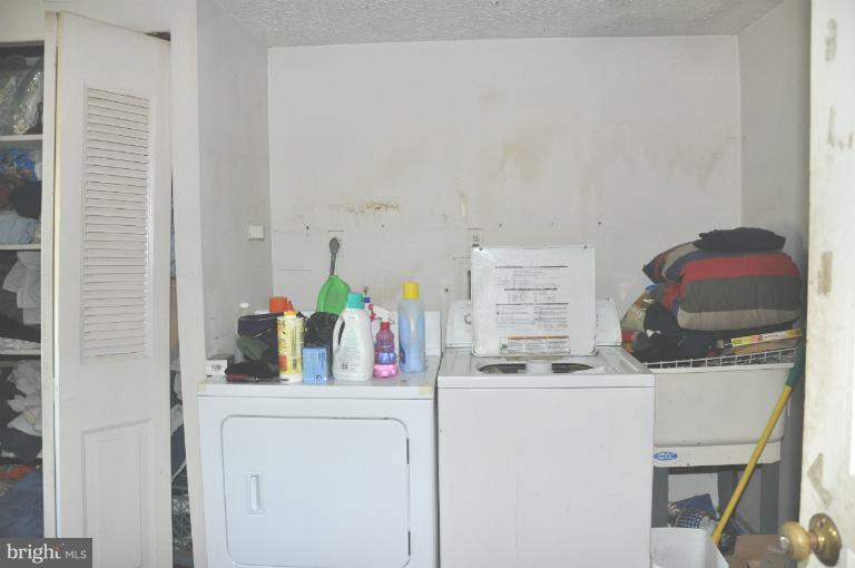 2446 Dumfries Road Catlett, VA 20119 - Photo 1 of 27 Interior (General)