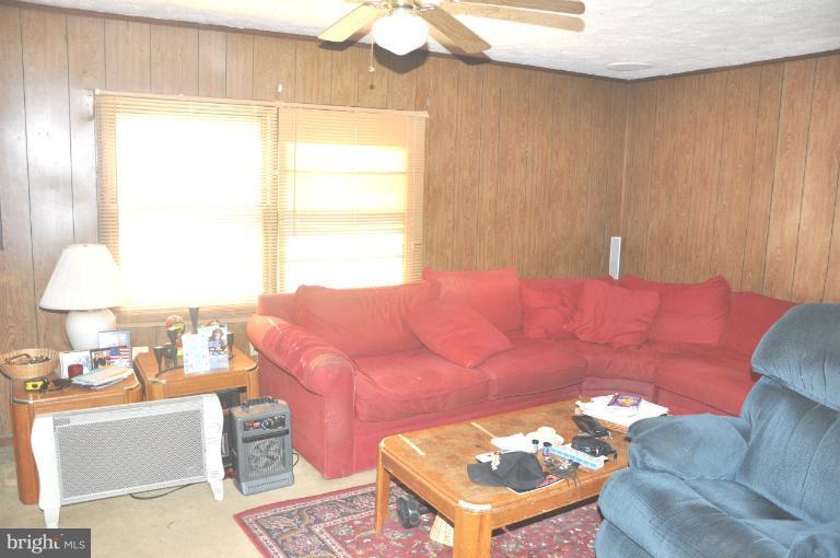 2446 Dumfries Road Catlett, VA 20119 - Photo 19 of 27 Family Room