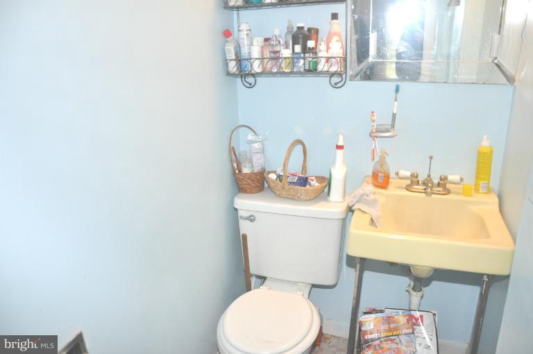 2446 Dumfries Road Catlett, VA 20119 - Photo 20 of 27 Bath (Master)