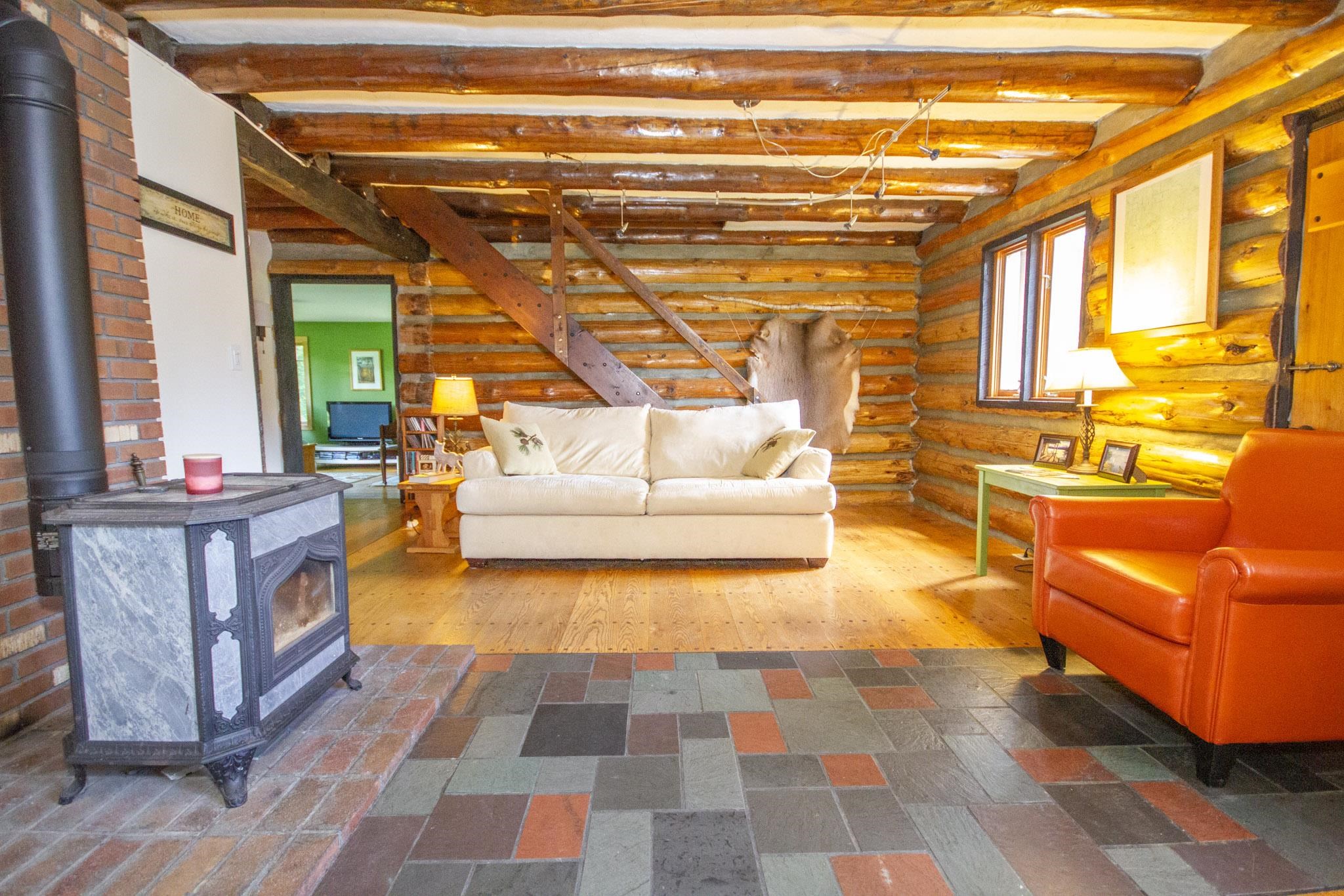 1351 Oak Lodge Road Rochester, VT 05767 - Photo 9 of 41 Gallery Image 9