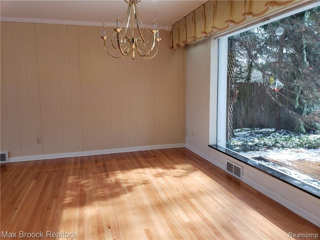 295 Cloverly Road Grosse Pointe Farms, MI 48236 - Photo 13 of 40