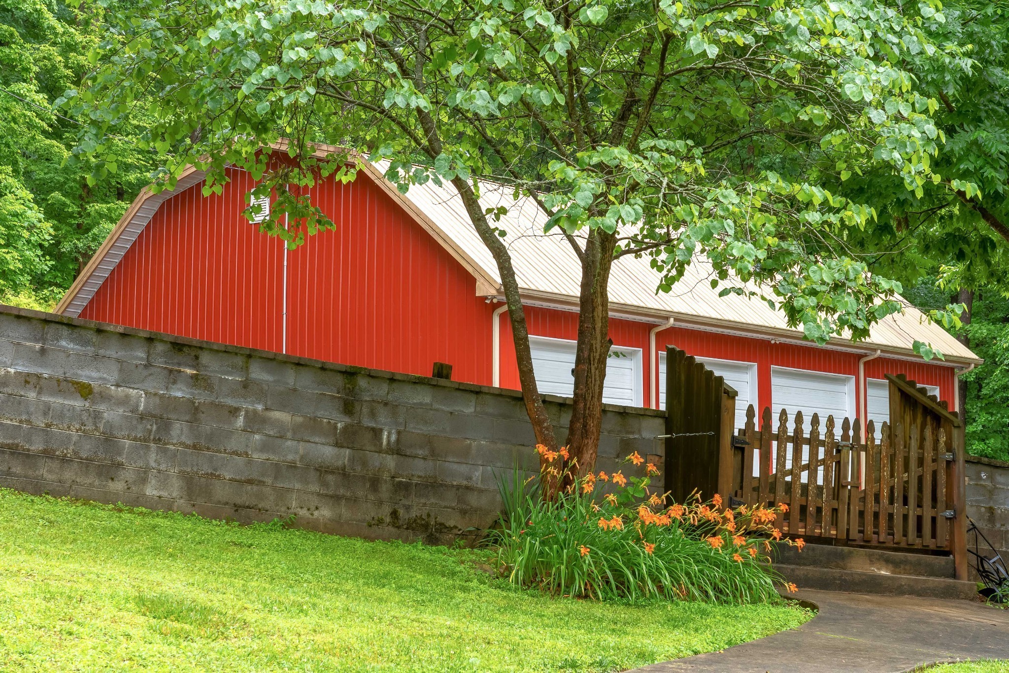 554 Hickman Shores Road Dover, TN 37058 - Photo 19 of 93 a view of a house with a yard