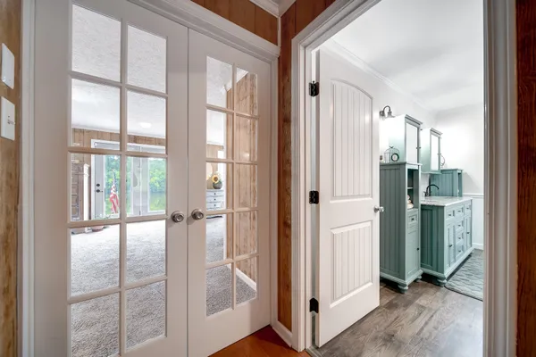 $999,999 | 554 Hickman Shores Road, Dover, TN 37058