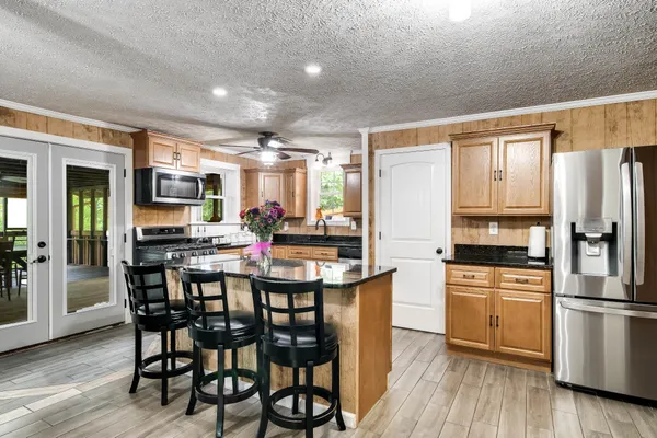 $999,999 | 554 Hickman Shores Road, Dover, TN 37058