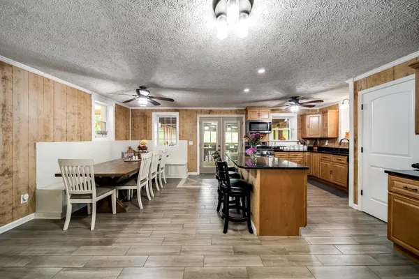$999,999 | 554 Hickman Shores Road, Dover, TN 37058
