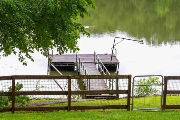 $999,999 | 554 Hickman Shores Road, Dover, TN 37058