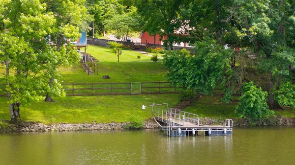 $999,999 | 554 Hickman Shores Road, Dover, TN 37058