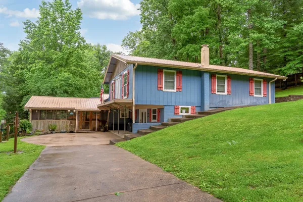 $999,999 | 554 Hickman Shores Road, Dover, TN 37058