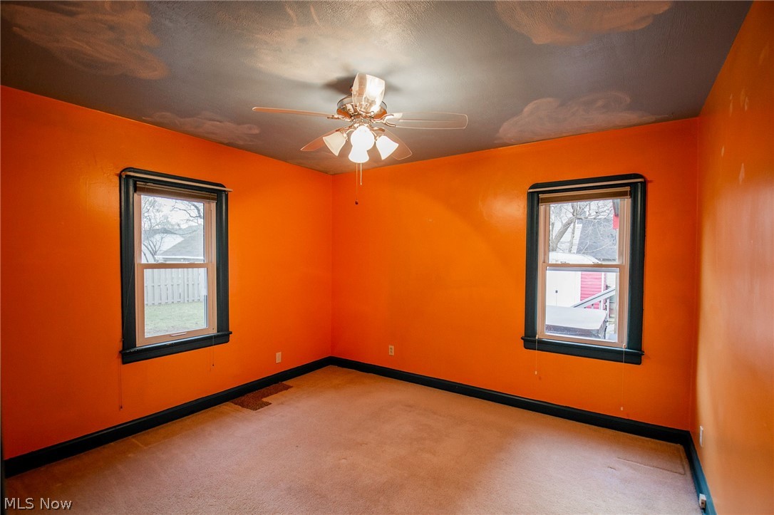 18004 Maplecliff Road Cleveland, OH 44119 - Photo 9 of 23 Gallery Image 9