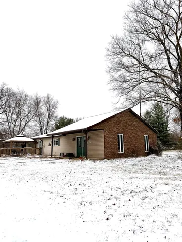 $172,000 | 2407 Selmaville Road, Salem, IL 62881