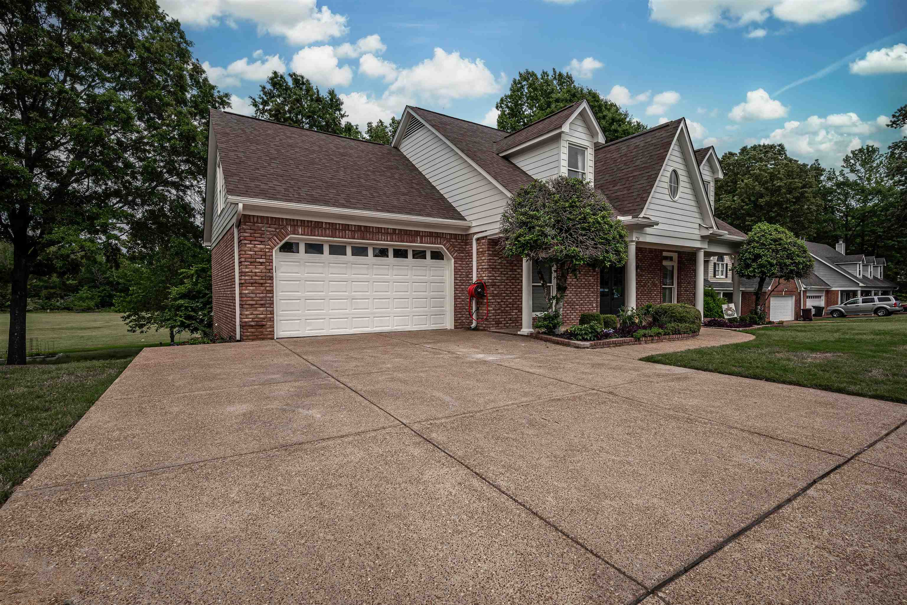 752 Gable Lane Collierville, TN 38017 - Photo 2 of 40 front view of house with a yard