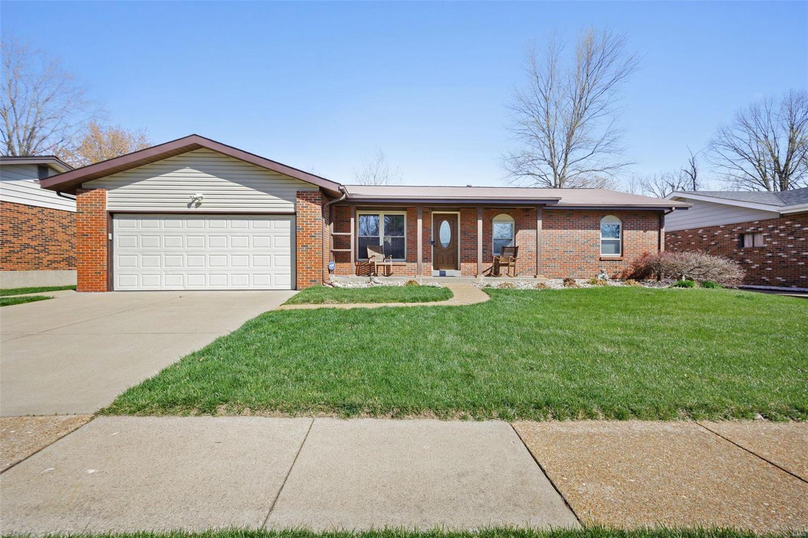 2219 Chatport Road St. Louis, MO 63129 - Photo 1 of 42 Gallery Image 1