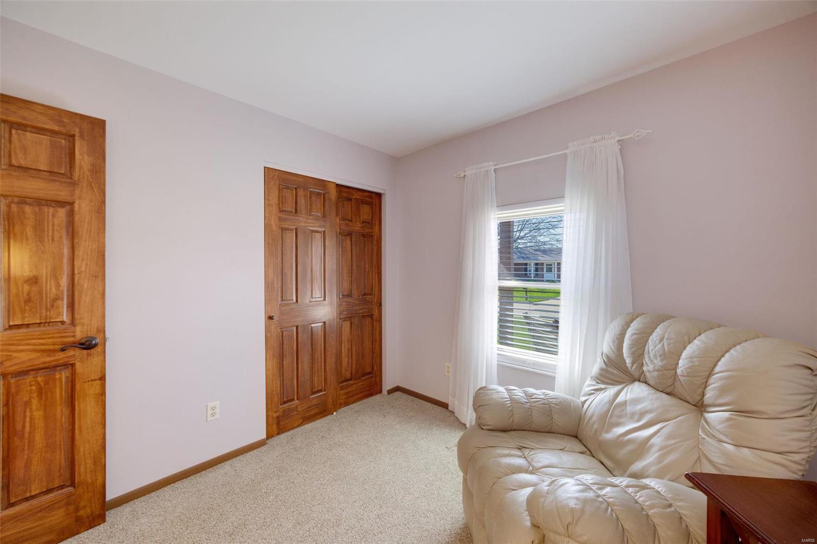 2219 Chatport Road St. Louis, MO 63129 - Photo 16 of 42 Gallery Image 16