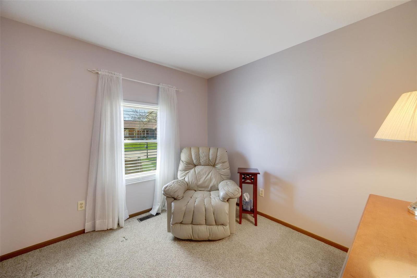 2219 Chatport Road St. Louis, MO 63129 - Photo 17 of 42 Gallery Image 17
