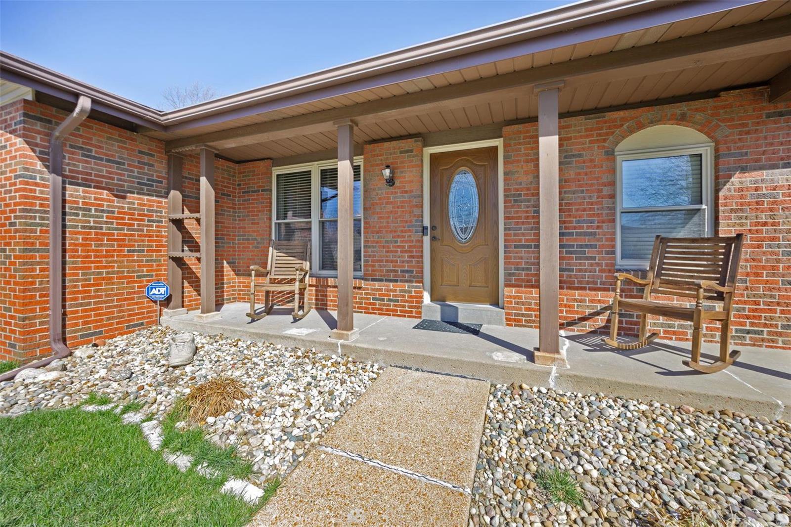 2219 Chatport Road St. Louis, MO 63129 - Photo 2 of 42 Gallery Image 2