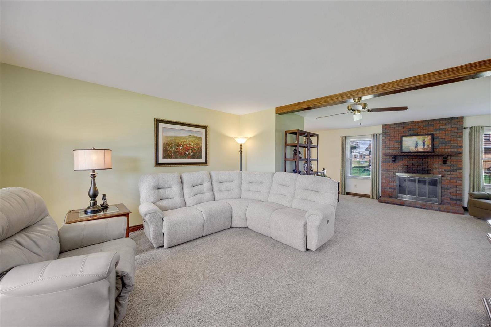 2219 Chatport Road St. Louis, MO 63129 - Photo 5 of 42 Gallery Image 5