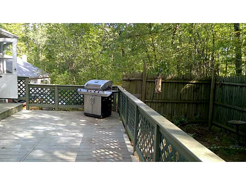 402 Knotty Oak Road Coventry, RI 02816 - Photo 4 of 12 Patio/Deck.