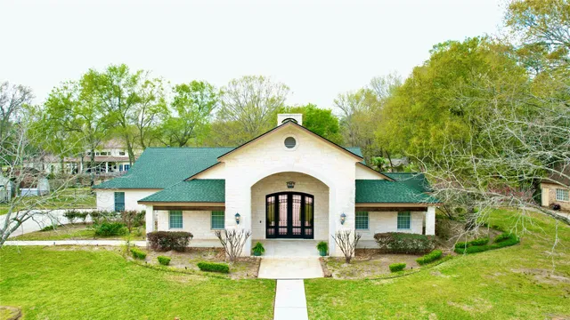 $750,000 | 21405 Whispering Pines, Humble, TX 77338