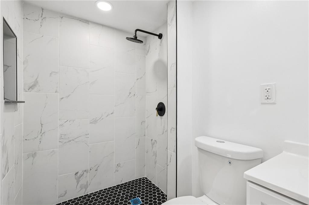 826 Blue Ridge Road Pittsburgh, PA 15239 - Photo 17 of 26 Gallery Image 17