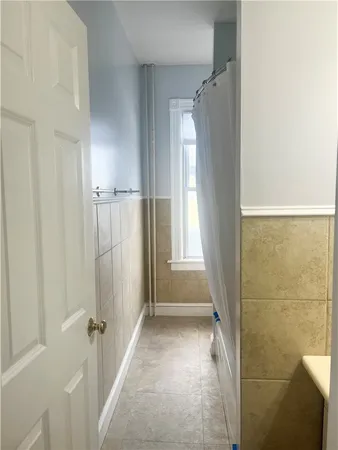 $2,200 | 9 Sherman Street, Newport, RI 02840