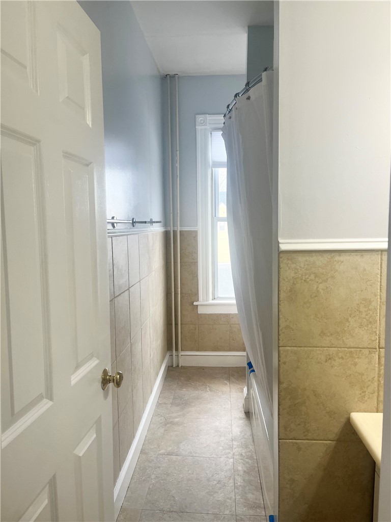 9 Sherman Street Newport, RI 02840 - Photo 14 of 15