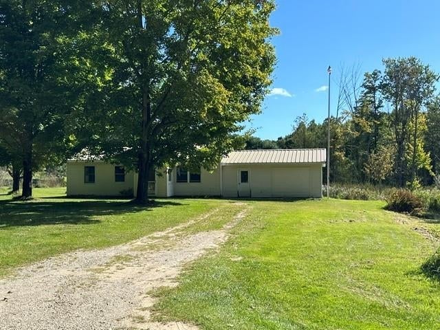 2032 Devlin Road Central Lake, MI 49622 - Photo 4 of 23 Gallery Image 4